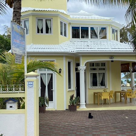 Villa Bella Charming Beachfront Guesthouse Blue Bay Eksteriør bilde