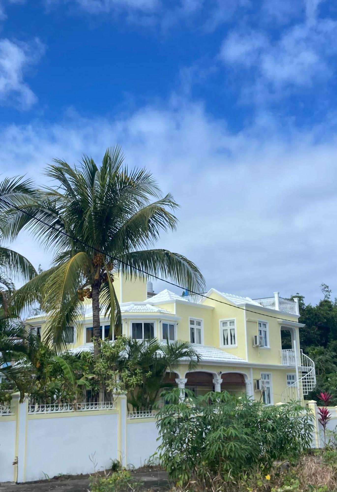 Villa Bella Charming Beachfront Guesthouse Blue Bay Eksteriør bilde