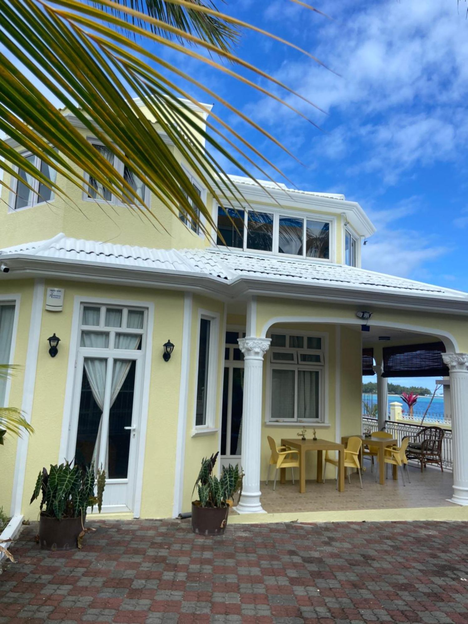 Villa Bella Charming Beachfront Guesthouse Blue Bay Eksteriør bilde