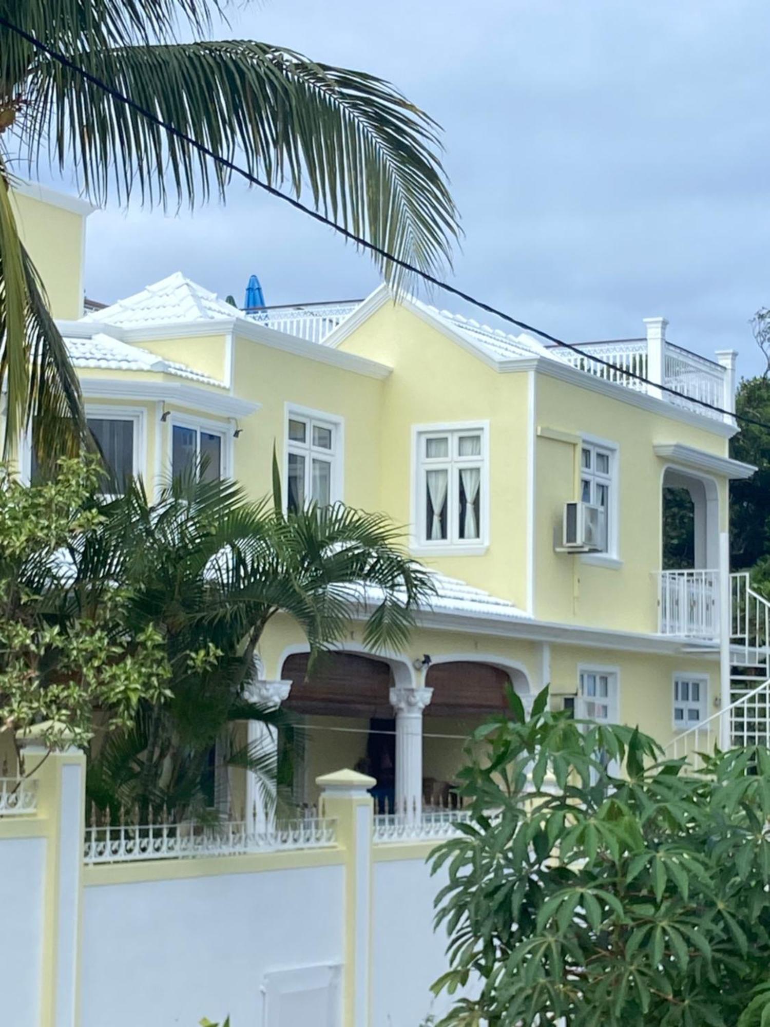 Villa Bella Charming Beachfront Guesthouse Blue Bay Eksteriør bilde