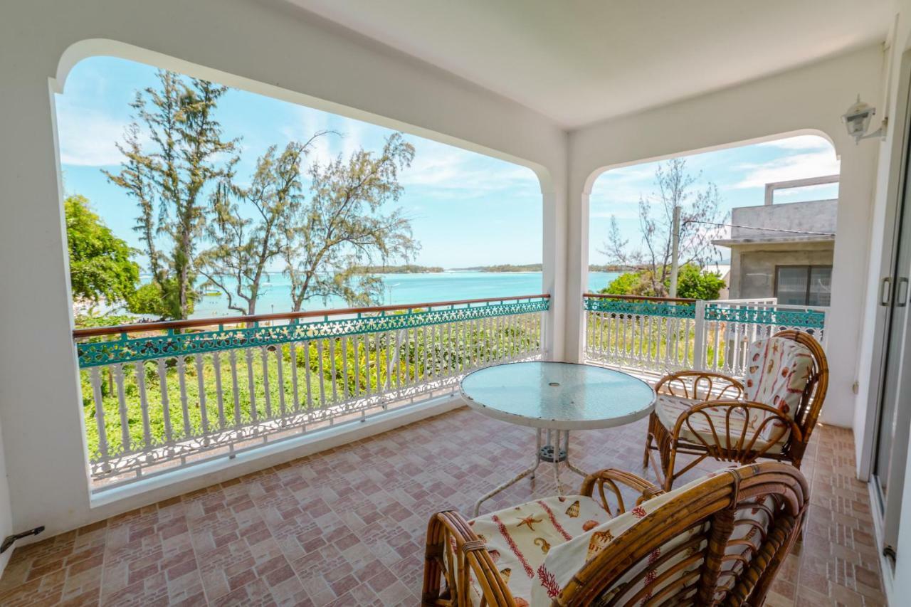 Villa Bella Charming Beachfront Guesthouse Blue Bay Eksteriør bilde